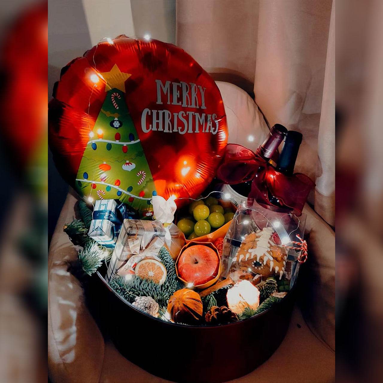 Christmas Eve Balloon & Gift Set – Exquisite Gold Foil Wine & Fruit Box – 0010