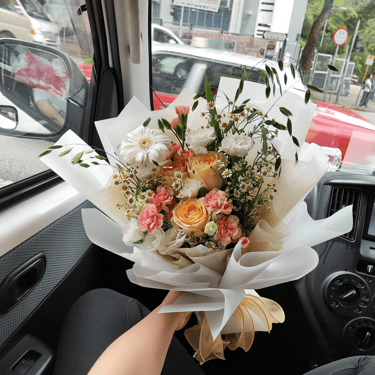 Champagne Rose Bouquet | Valentine’s Day, Anniversary, Blessing & Graduation Gift – F-300 - party X party