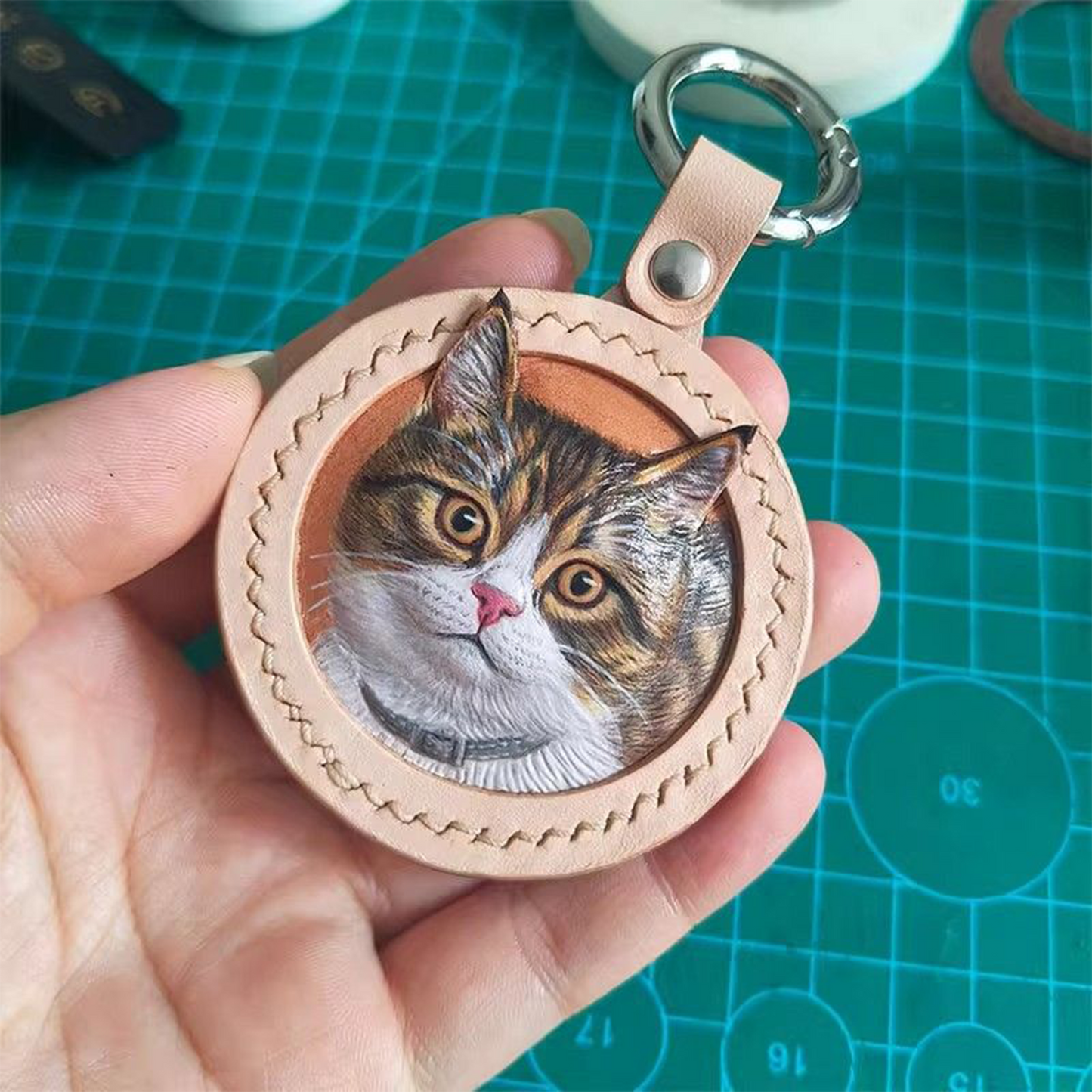 Custom Pet Portrait Keychain, Genuine Leather Customization, Birthday Gift Souvenir
