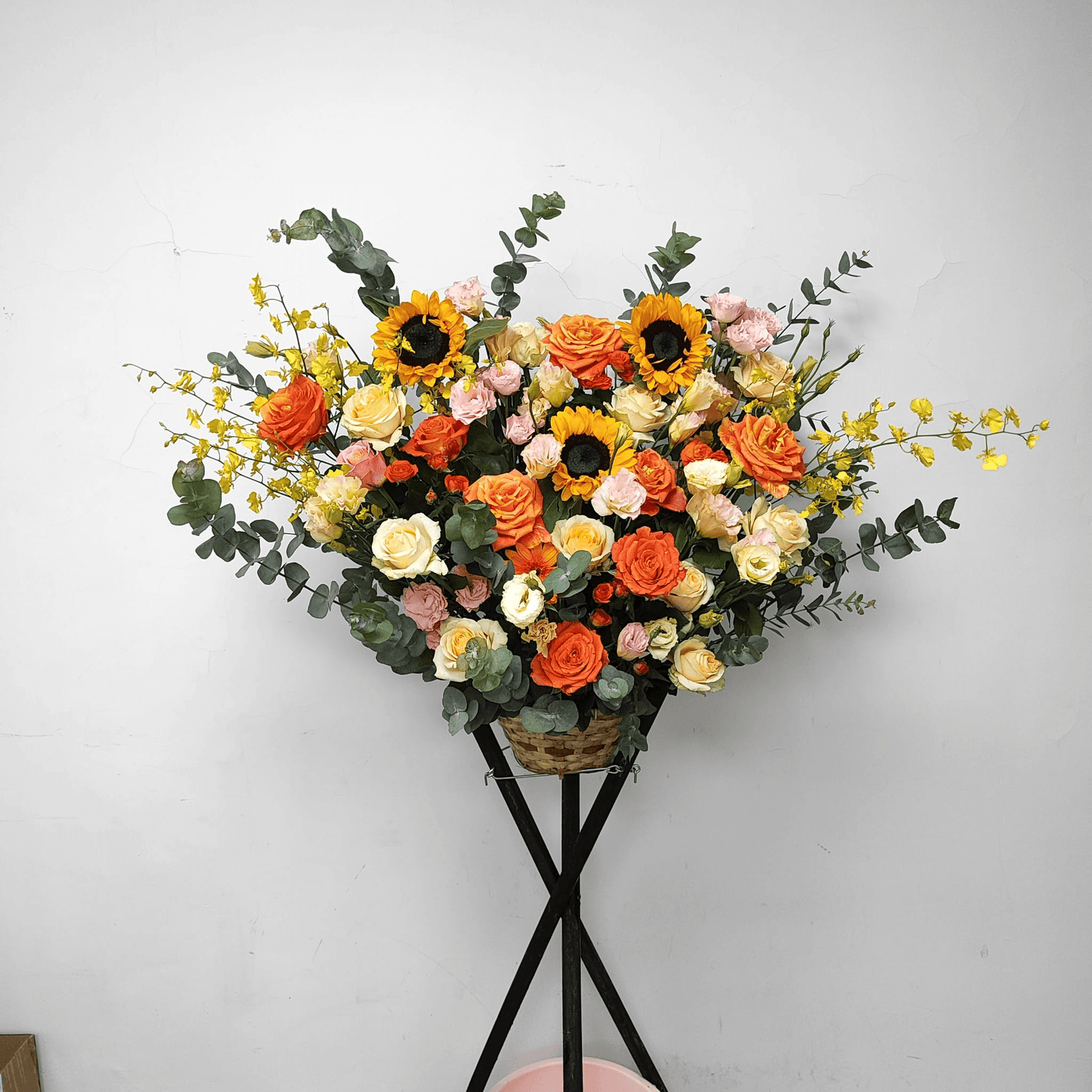 Sunflower basketOrange rose basketGift of blessingTripod basket – F-430
