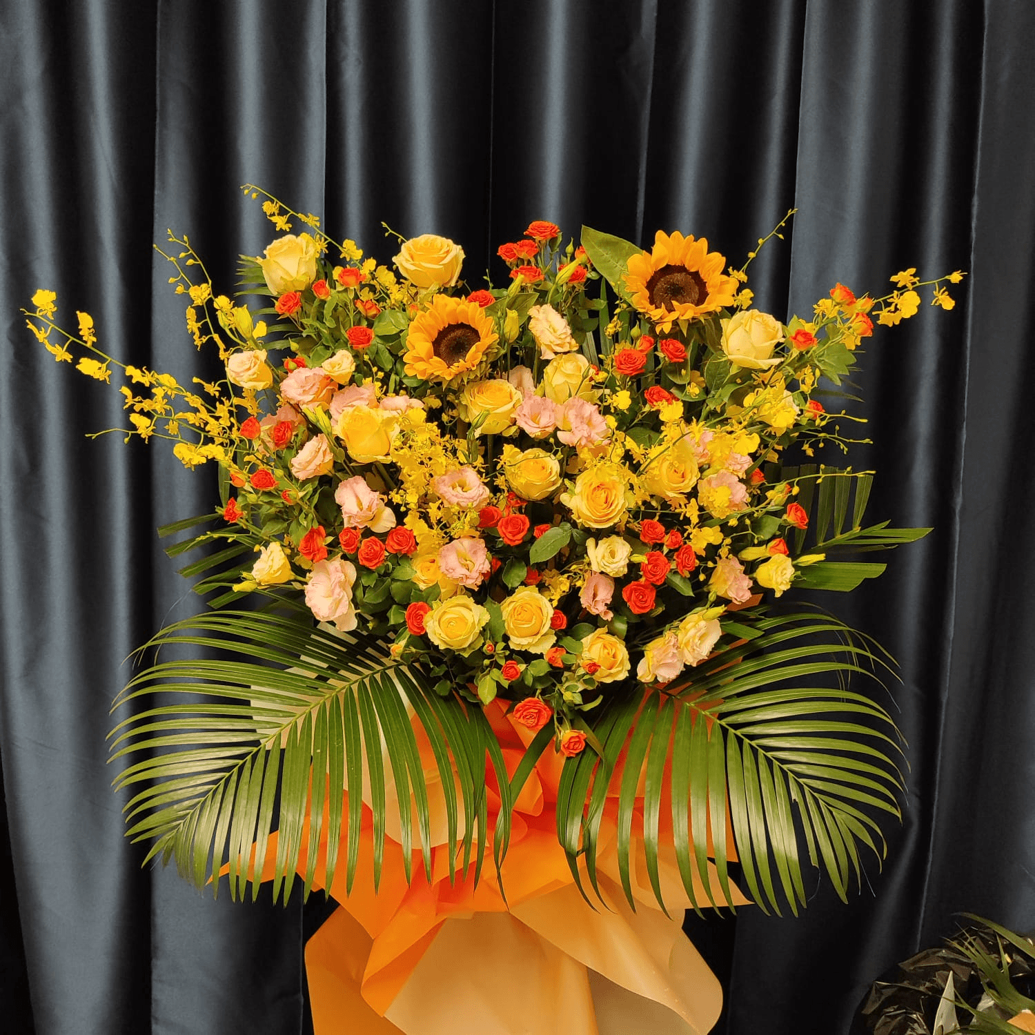 Sunflower basket Champagne rose, orange rose, champagne platycodon basket blessing basket – F-490 - party X party