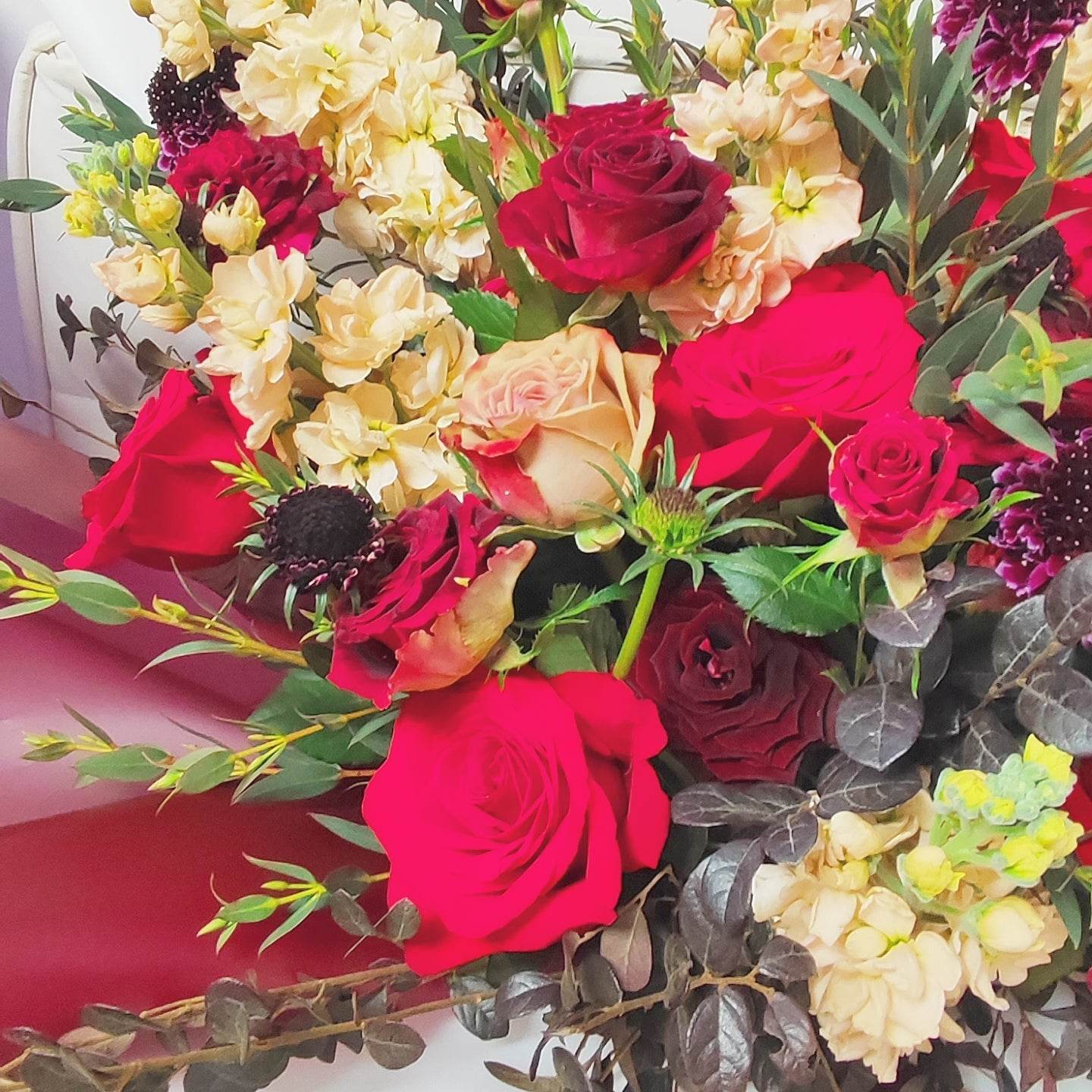 Red rose cappuccino rose champagne violet pointed eucalyptus leaves pine needle grass small rose bouquet -- – F-511 - party X party