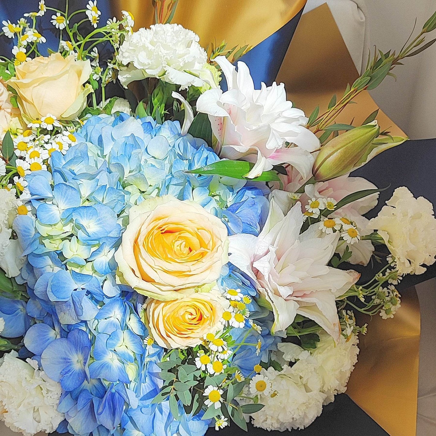 Blue embroidery ball champagne rose champagne violet double lily wavy white platycodon – --F-519 - party X party