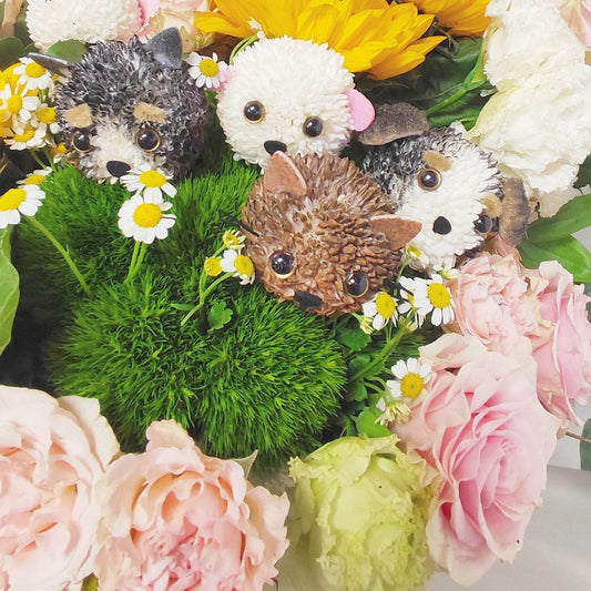 Sunflower pink rose small pink rose eucalyptus wavy white platycodon ping pong chrysanthemum doll (family of three three dogs and one cat)--F-534 - party X party