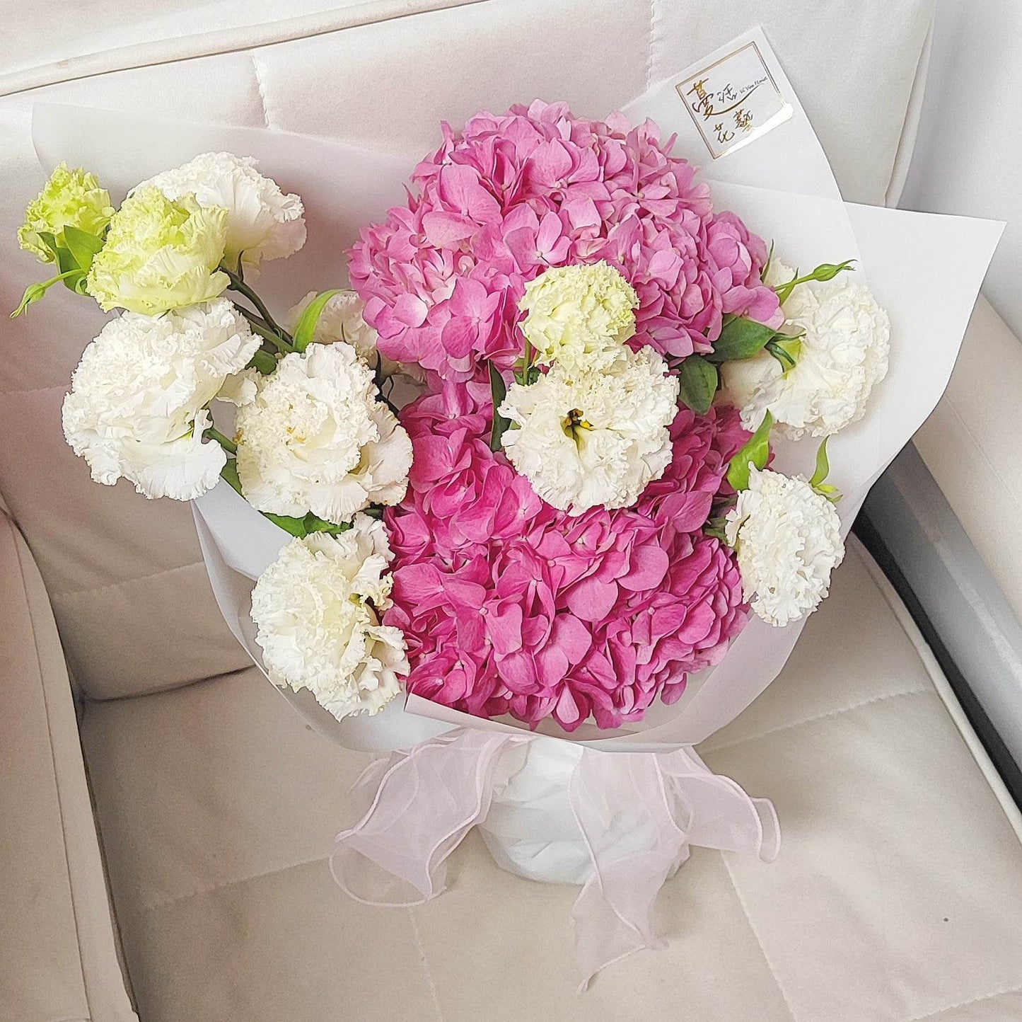 Deep pink embroidery wavy white platycodon bouquet – --F-537