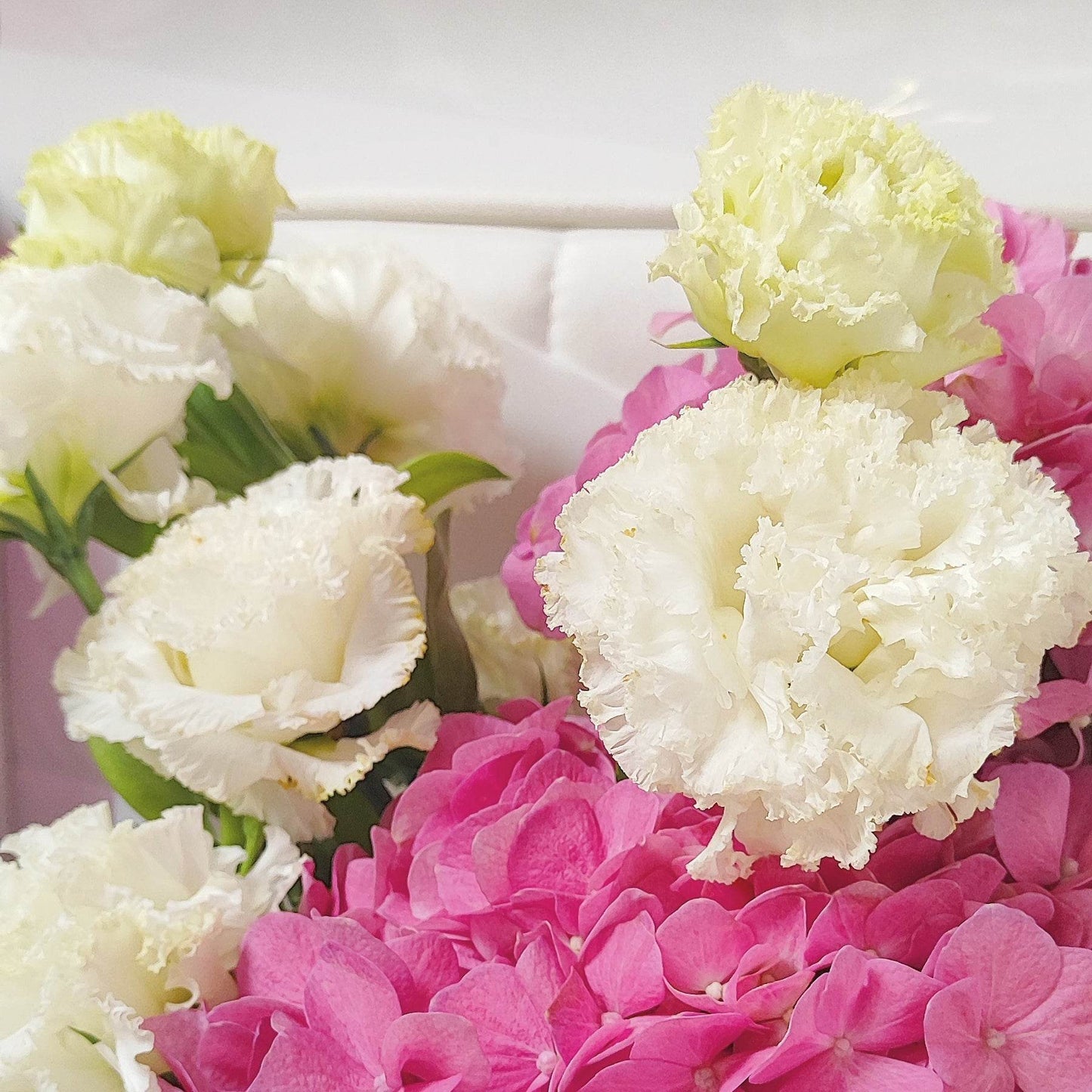 Deep pink embroidery wavy white platycodon bouquet – --F-537