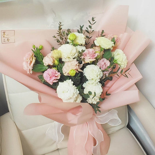 Wavy White Platycodon Grandiflorum Wavy Pink Platycodon Grandiflorum Bouquet--F-546 - party X party