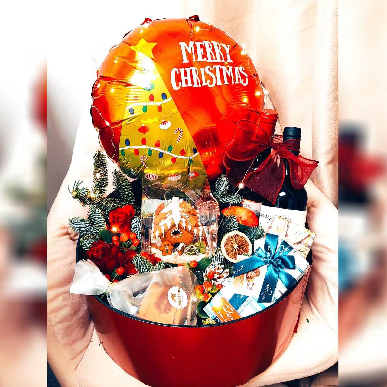 Christmas Eve Balloon & Gift Set – Exquisite Gold Foil Wine & Fruit Box – 0010