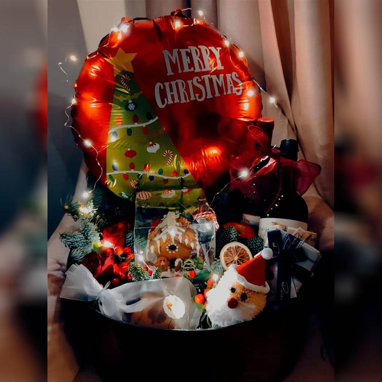 Christmas Eve Balloon & Gift Set – Exquisite Gold Foil Wine & Fruit Box – 0010