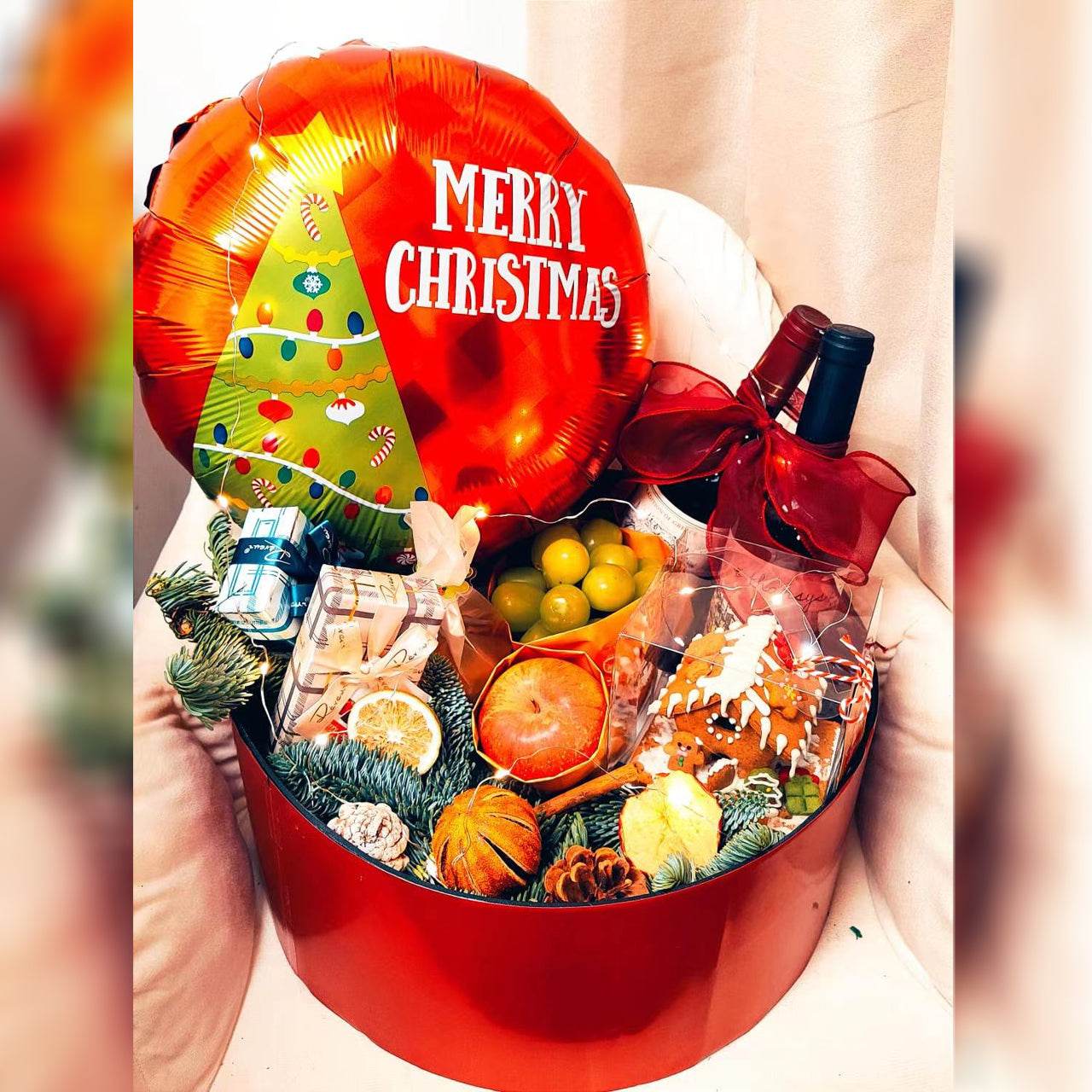 Christmas Eve Balloon & Gift Set – Exquisite Gold Foil Wine & Fruit Box – 0010