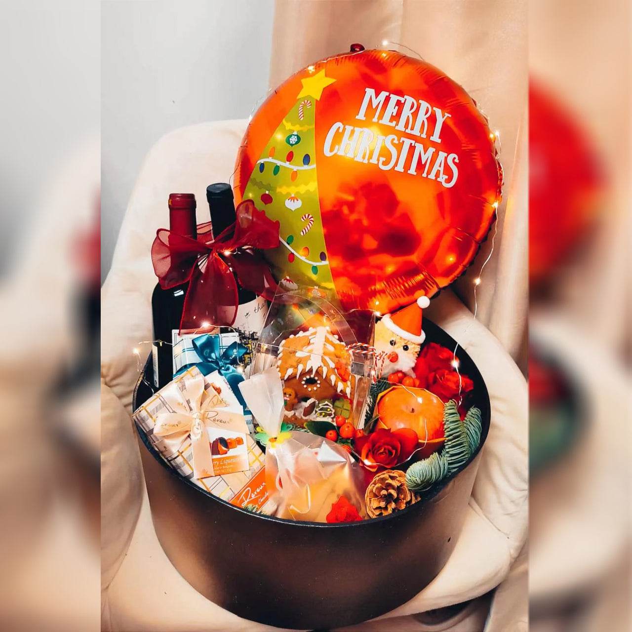 Christmas Eve Balloon & Gift Set – Exquisite Gold Foil Wine & Fruit Box – 0010