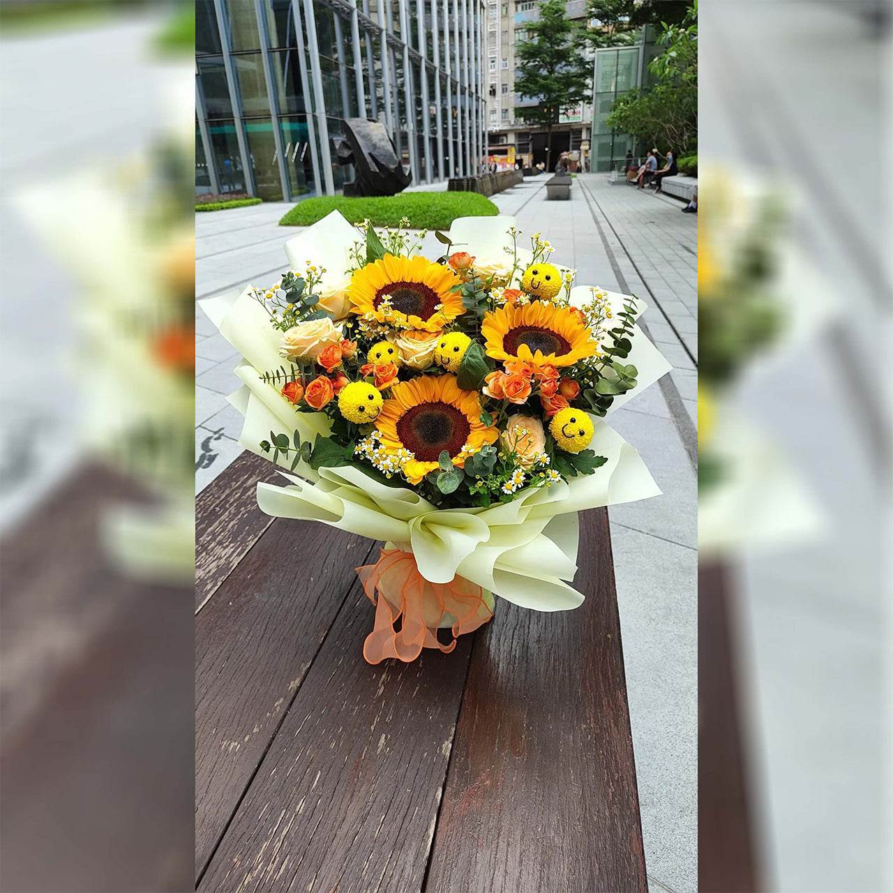 Sunflower bouquet Champagne rose bouquet Ping-pong chrysanthemum doll bouquet Anniversary Valentine's Day confession proposal – F-295 - party X party