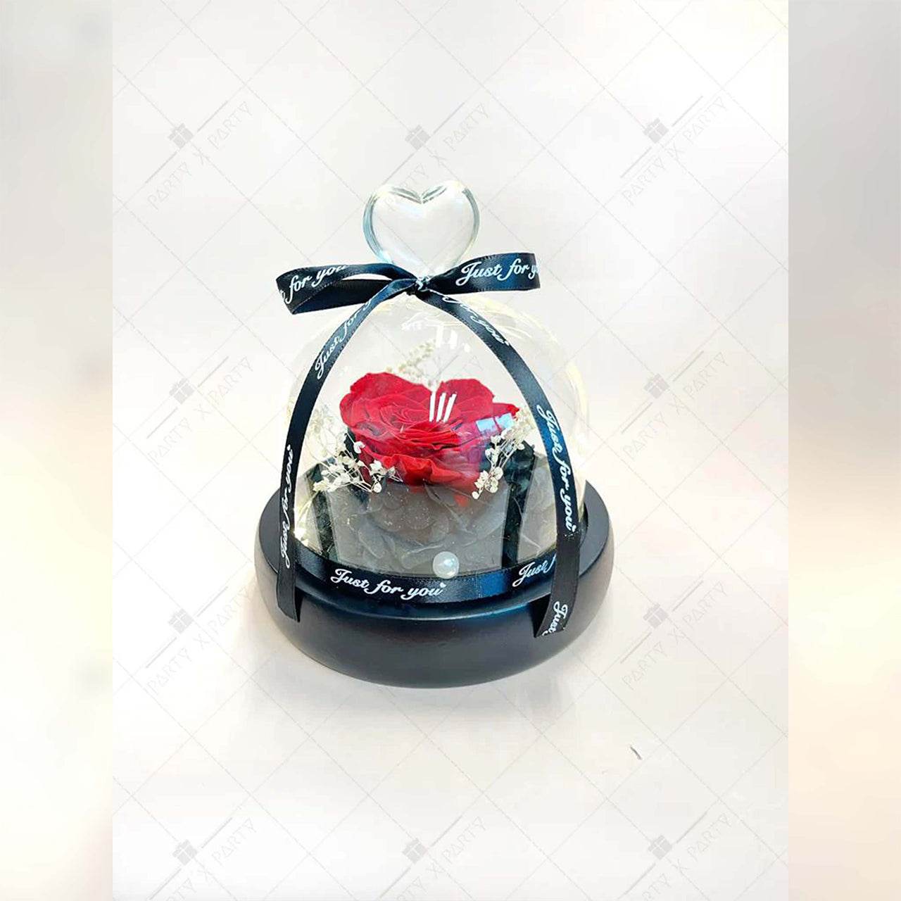 Heart-Shaped Glass Gift Box with Preserved Flower Arrangement – F06 - party X party