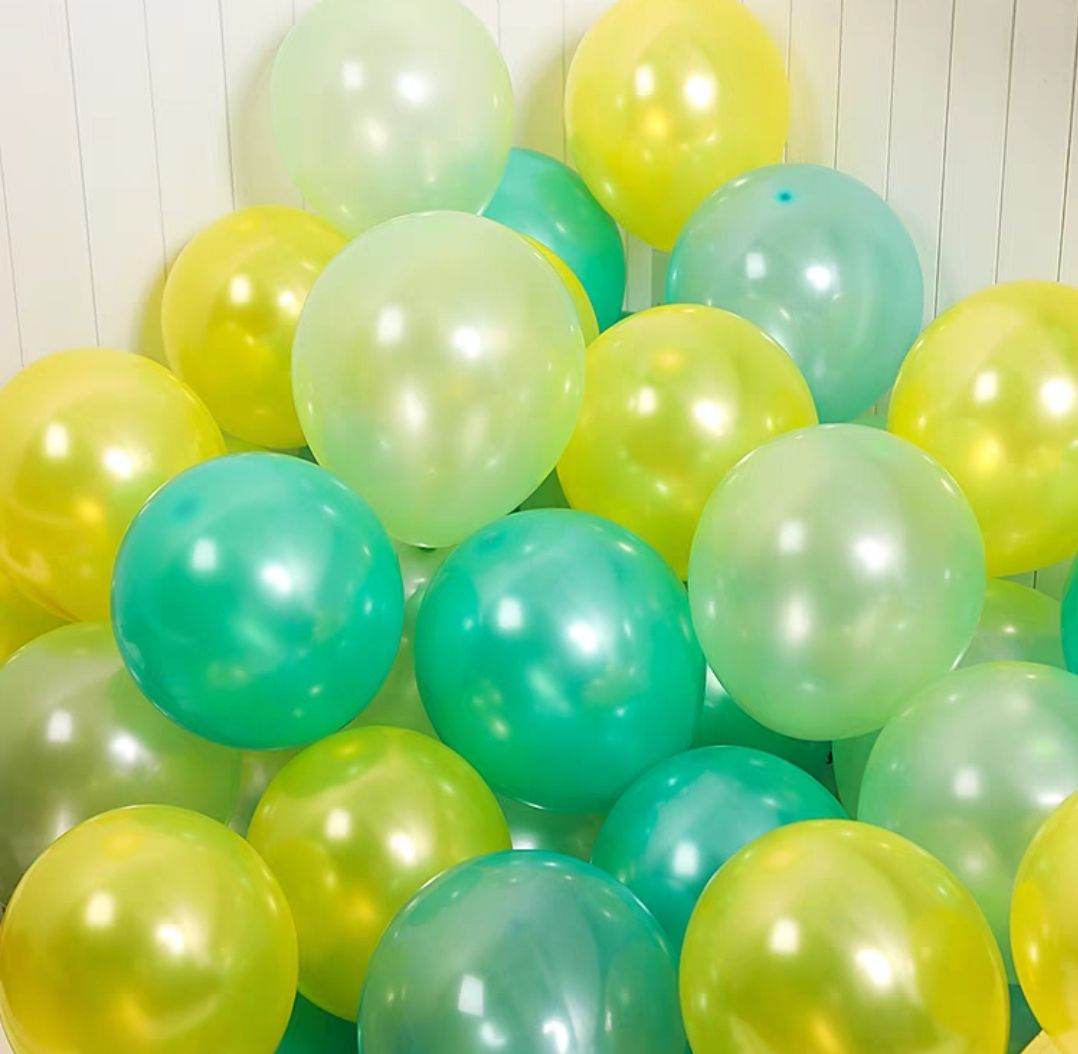 10″ Balloons – B002