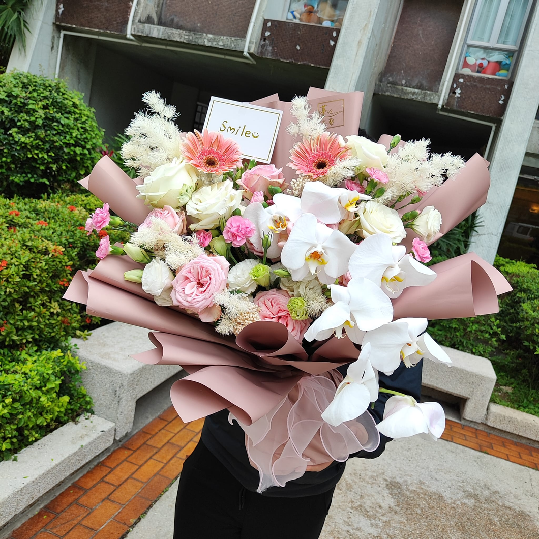 玫瑰花束~白玫瑰、粉紅玫瑰花束~表白 紀念日 情人節 祝福禮物 F-280
