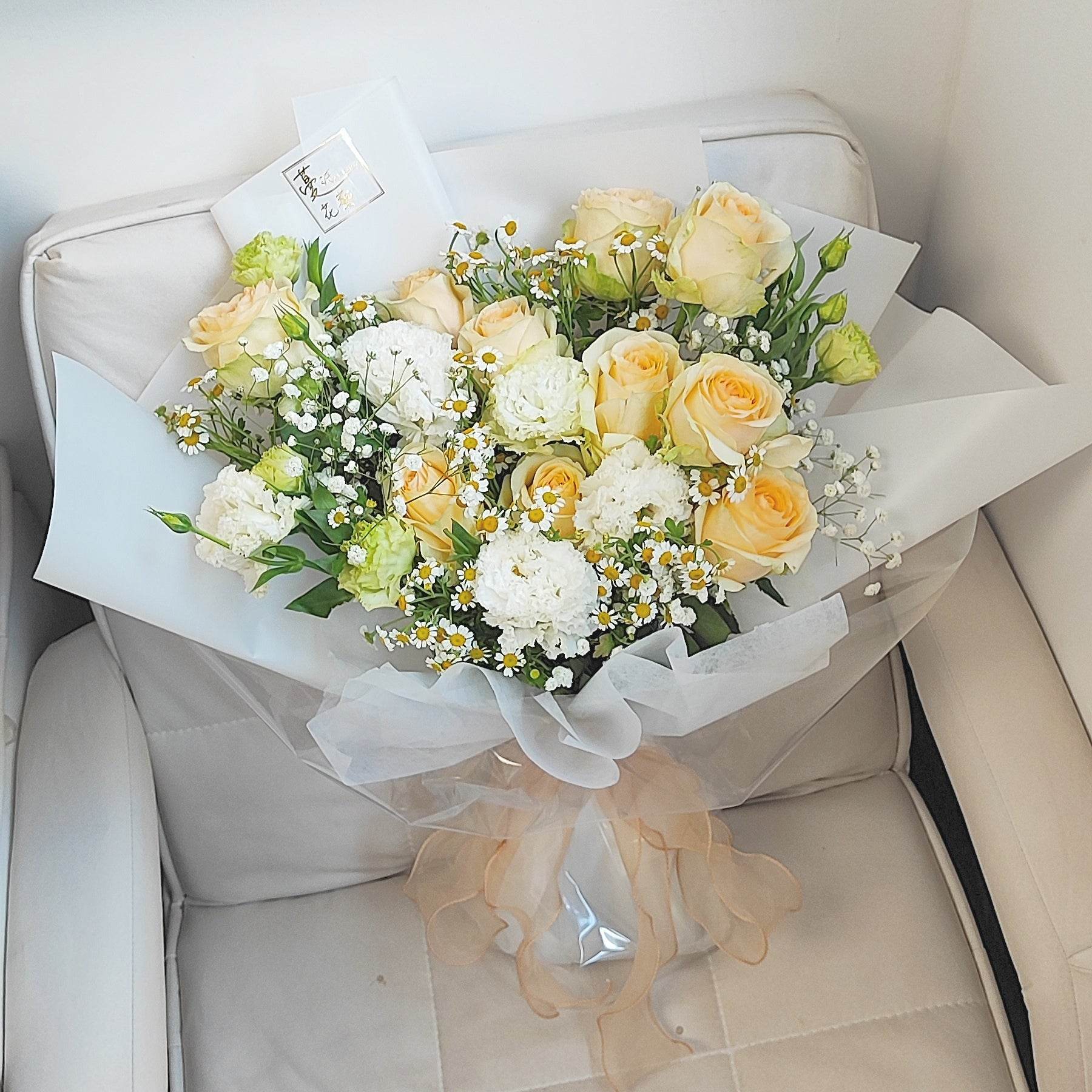 Champange Roses + Wave White Eustoma + Chamomile Bouquet--F-543 - party X party