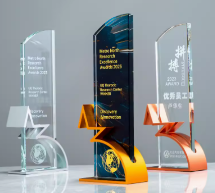 Crystal Trophy Creative Trophy Customizable Color Three Metal Colors Available – TR-655