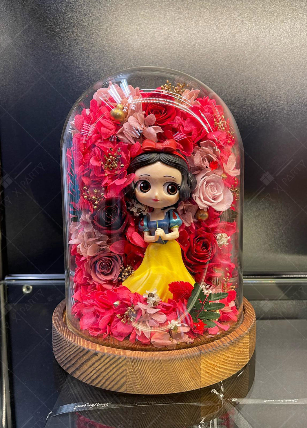 💕Style doll immortal flower🌹Snow White red rose gift arrangement--F14